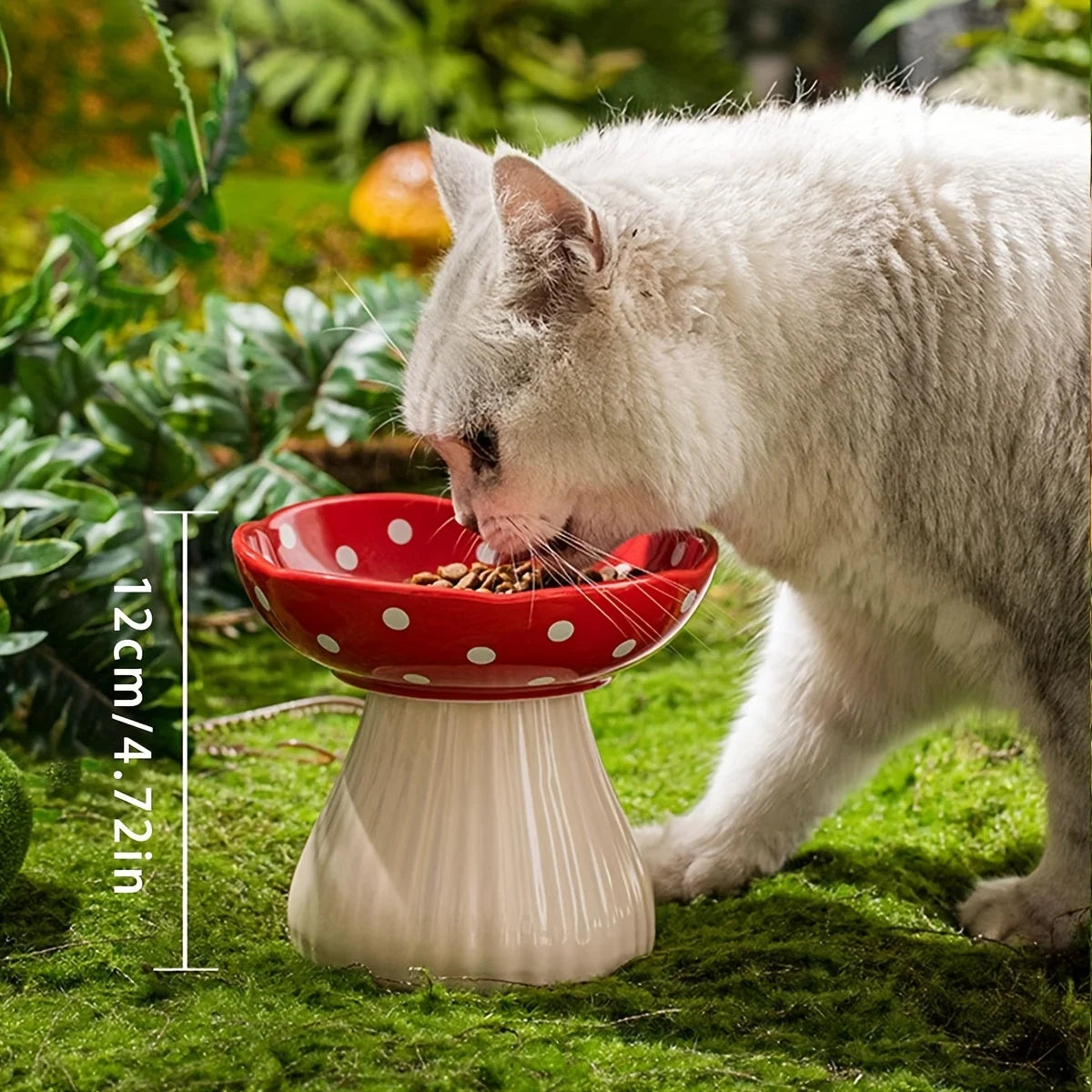 Resin Mushroom Cat Bowl: Tall, 300ml capacity, suitable for cats - ideal for feeding and drinking festivals