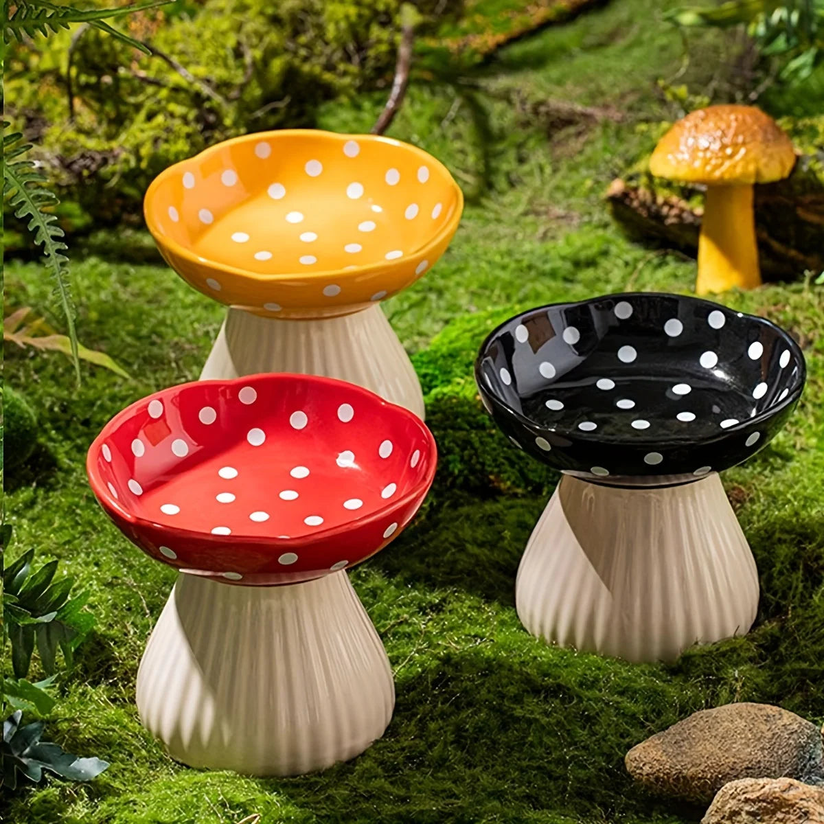 Resin Mushroom Cat Bowl: Tall, 300ml capacity, suitable for cats - ideal for feeding and drinking festivals