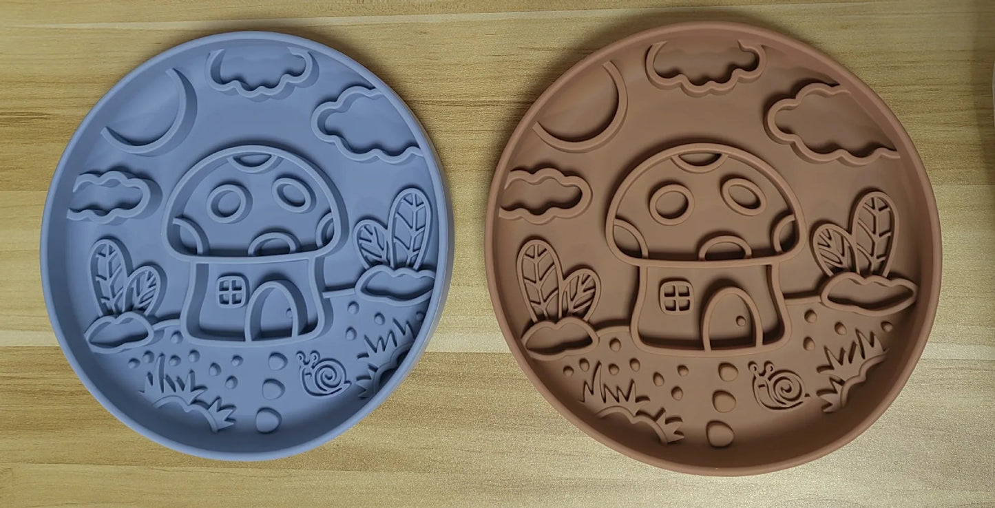 New Mushroom Dog Slow Food Bowl Silicone Pet Bowl Anti-choking Slow Food Pet Planet Silicone Bowl Suction Cup Licking Pad 2 in 1