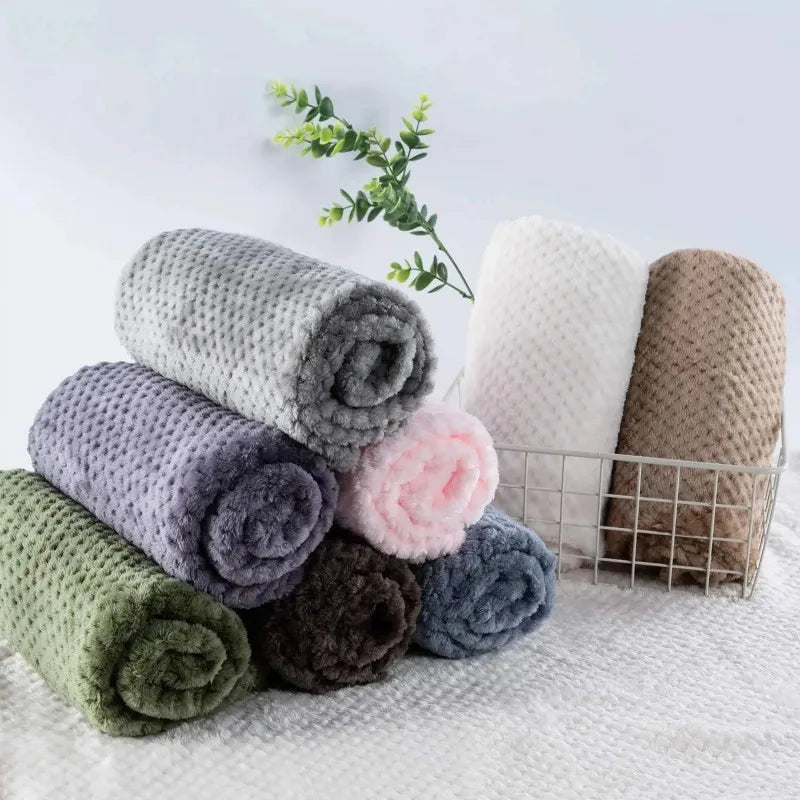 Soft Pet Blanket Plush Dog Sleeping Blanket Solid Color Washable Sofa Pad Portable Warm Cat Bed Blanket Home Carpet For Winter