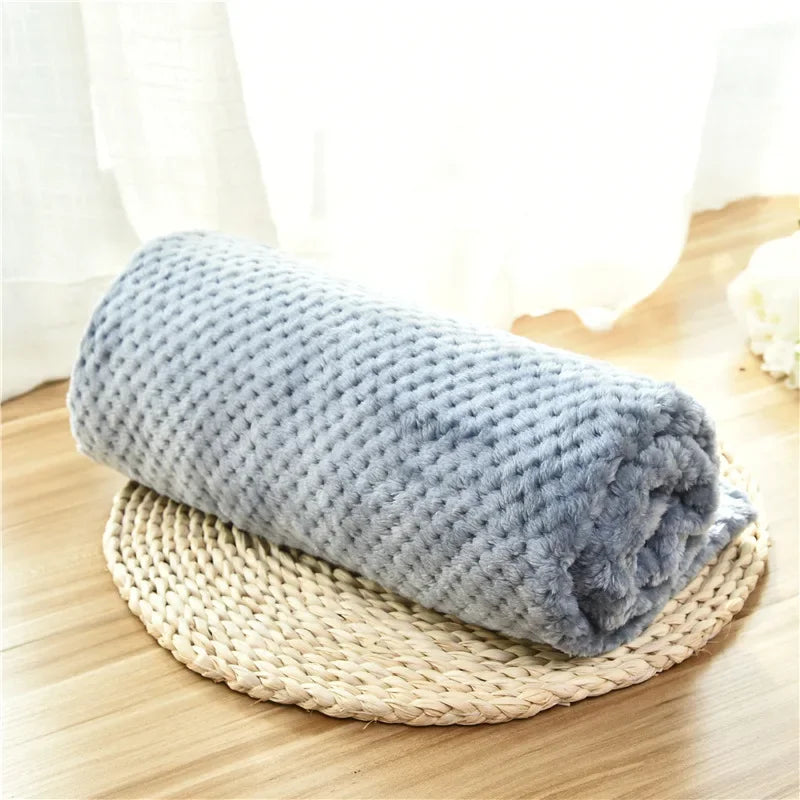 Soft Pet Blanket Plush Dog Sleeping Blanket Solid Color Washable Sofa Pad Portable Warm Cat Bed Blanket Home Carpet For Winter
