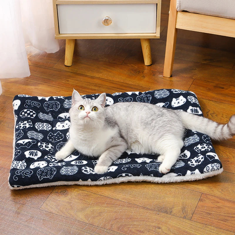 Flannel Pet Mat Dog Bed Cat Bed Thicken Sleeping Mat Dog Blanket Mat For Puppy Kitten Pet Dog Bed for Small Large Dogs Pet Rug