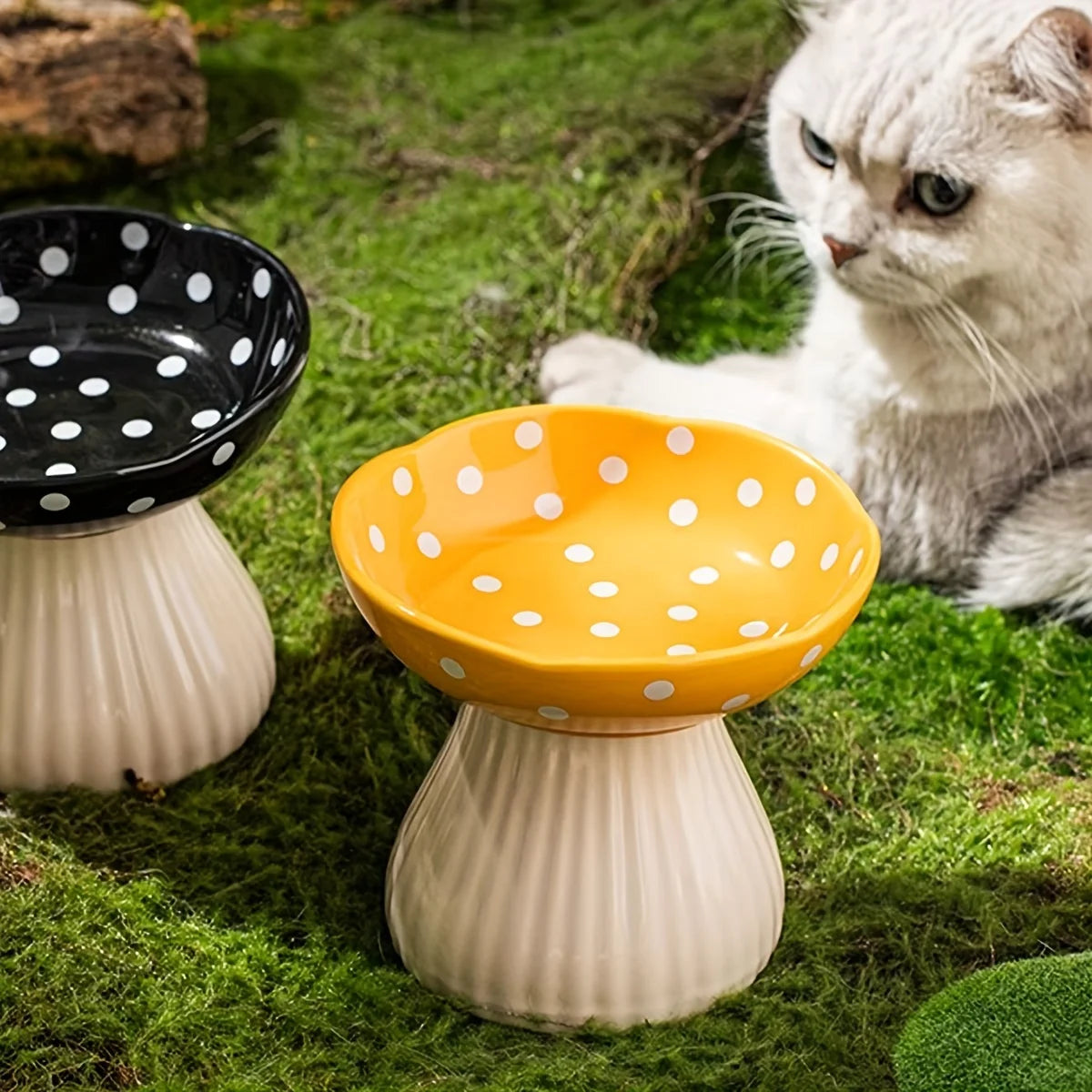 Resin Mushroom Cat Bowl: Tall, 300ml capacity, suitable for cats - ideal for feeding and drinking festivals