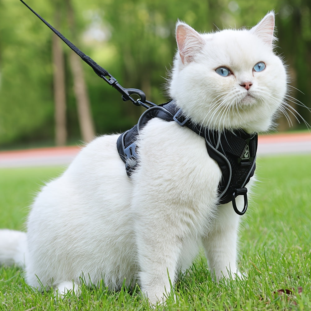 New Cat Leash, Vest-Style Cat Harness, Reflective And Breathable for Walking And Training Outdoors Safely.